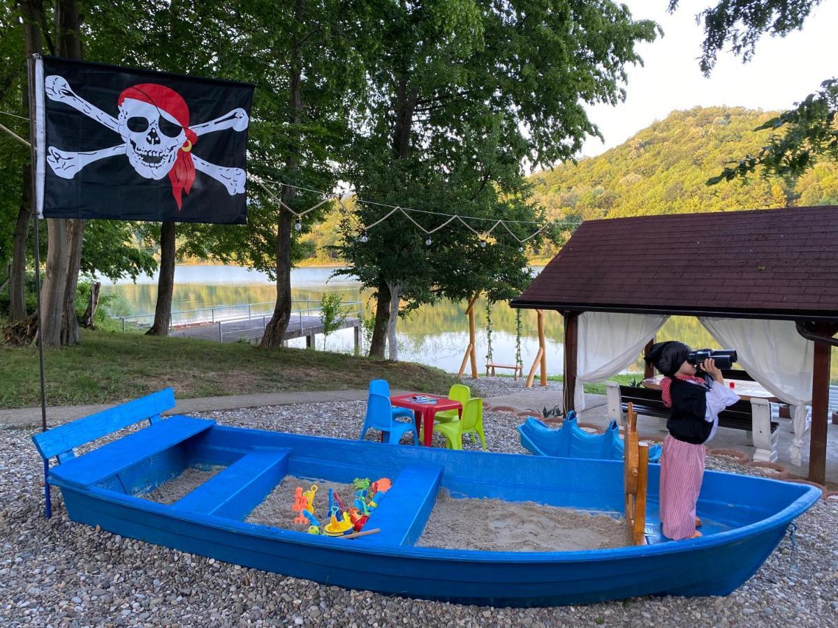 Vila Jezero Snijeznica - Vikendica Exteriér fotografie
